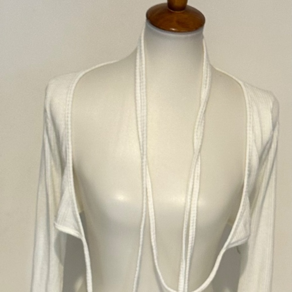 PaperMoon Crop Top White - Size S. - Picture 3 of 10